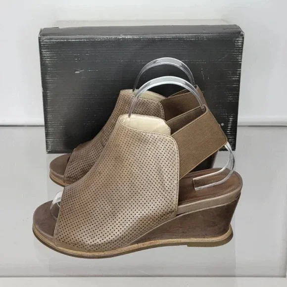 Spring Step  Rhiannon Sandals - Picture 3 of 9